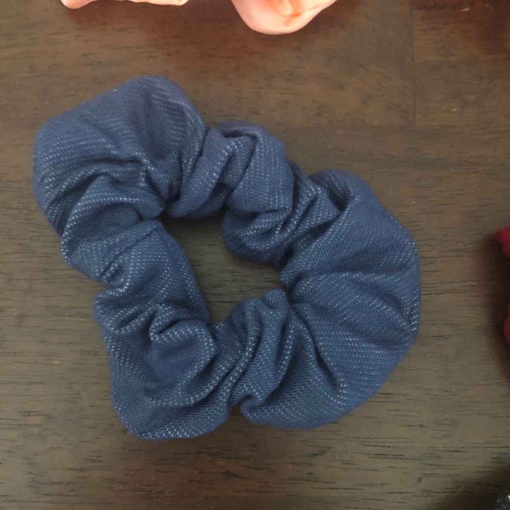 🍄 Women's Hair Scrunchie Set - Picture 5 of 8